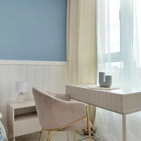 Modern Popieluszki 2c With Parking In The Center Of By Renters Apartament *