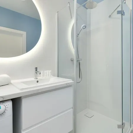 Apartament Modern Popieluszki 2c With Parking In The Center Of By Renters