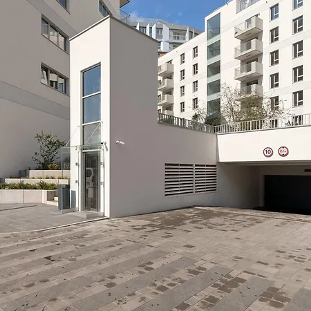 Modern Popieluszki 2c With Parking In The Center Of By Renters * Gdańsk